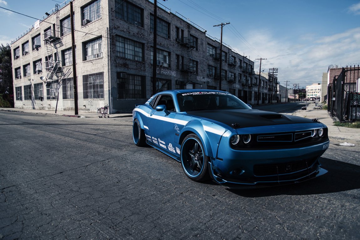EDGE CUSTOMS Dodge Challenger R